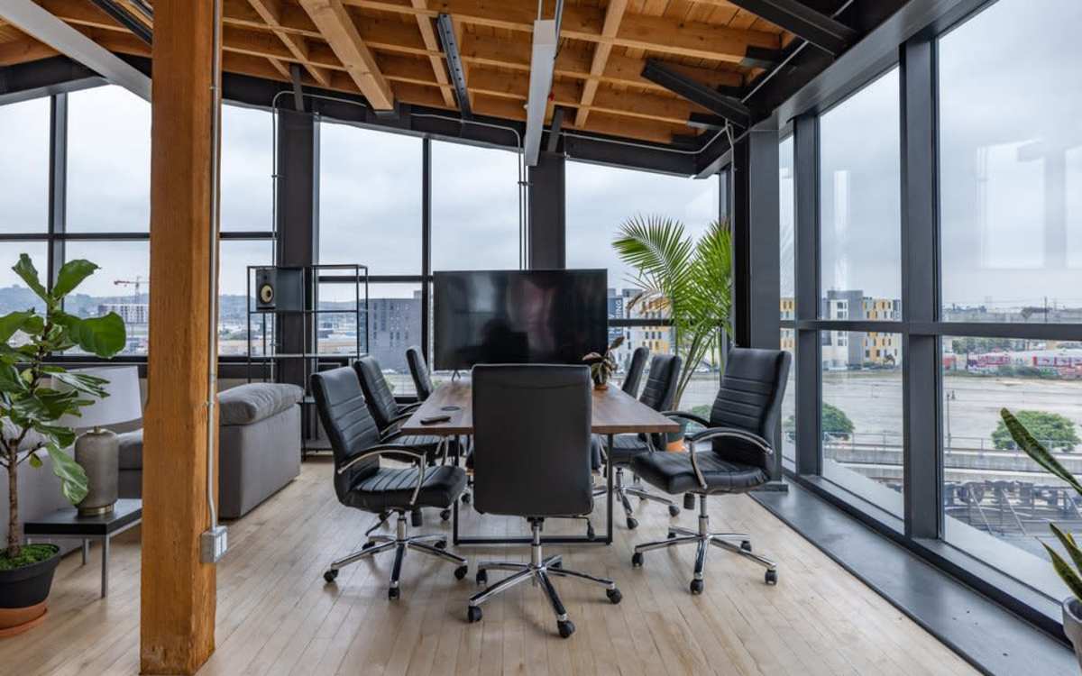 What is a Loft Apartment? Living Life at the Top - Redfin - Top Floor Industrial Loft Apartment With Penthouse-Style Amenities