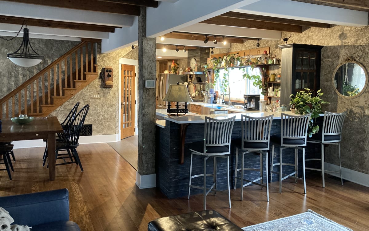 Beautiful Farmhouse Home in Omaha, Omaha, NE Production Peerspace