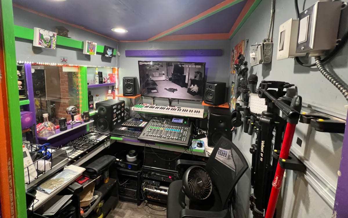 Industrial Spacious Studio, Union city, NJ Production Peerspace