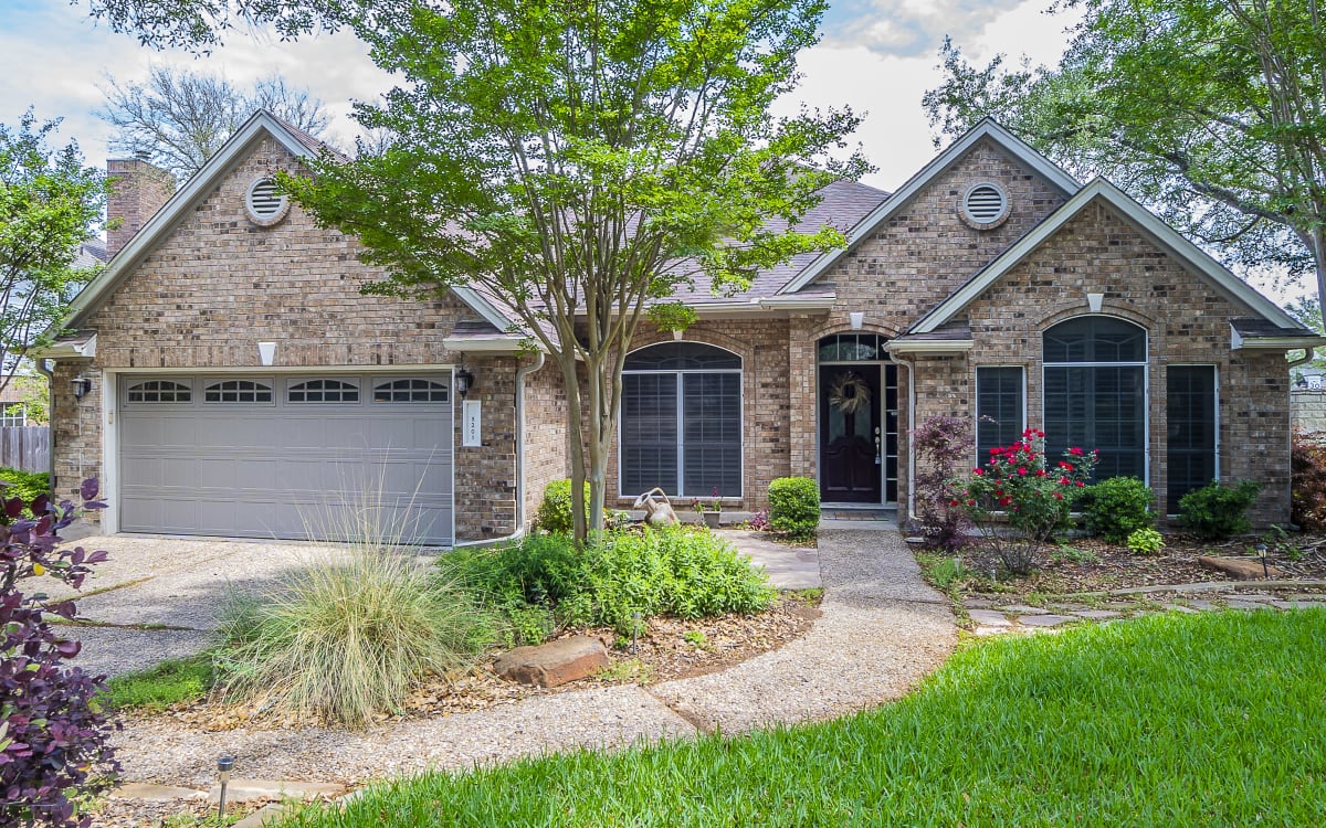 Traditional House By Lake Austin With Gourmet Kitchen, Contemporary ...