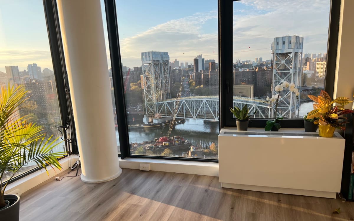 SoBro studio with Skyline View, Bronx, NY Production Peerspace