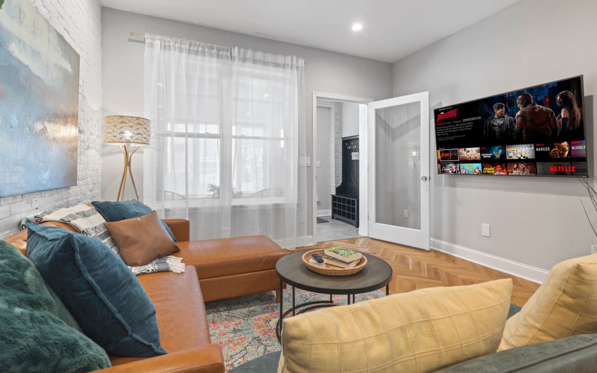 Spacious Fairmount Family Friendly Game House, Philadelphia, PA