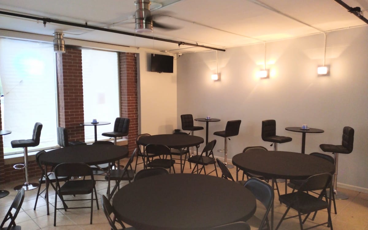 Small Bronzeville Elegant Event Space, Chicago, IL OffSite Peerspace