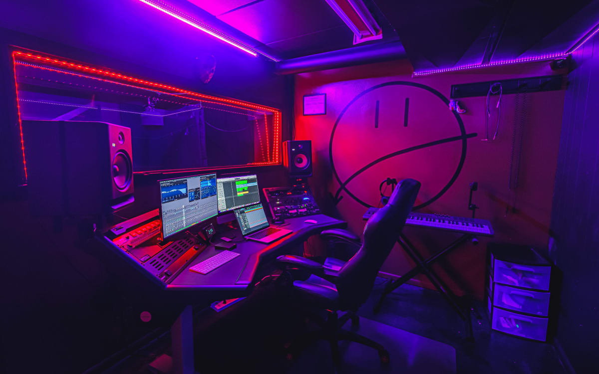 Music studio top