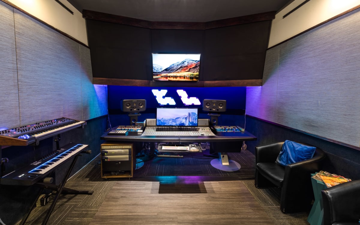 Clear Lake Recording Studios: Studio B, North Hollywood, CA ...