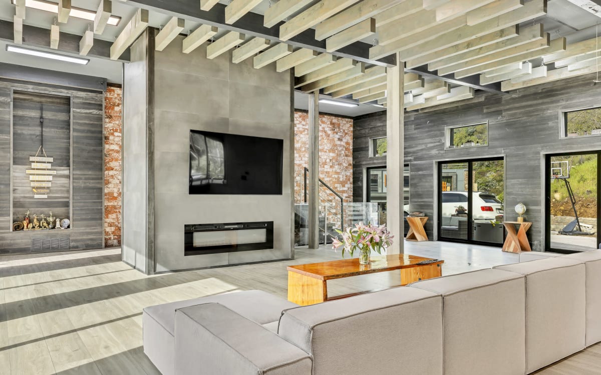 Calabasas Villa with breathtaking mountain views., Calabasas, CA