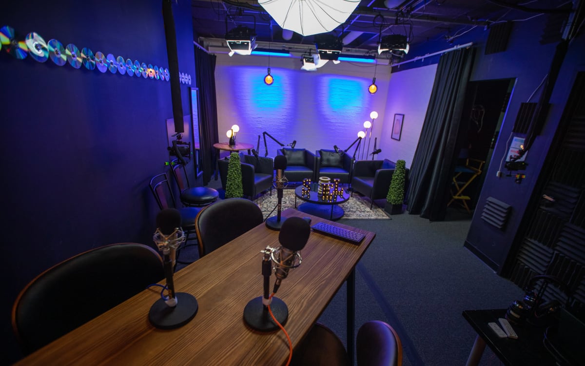 The Speak Easy Lounge (Podcast Studio), Pittsburgh, PA Production