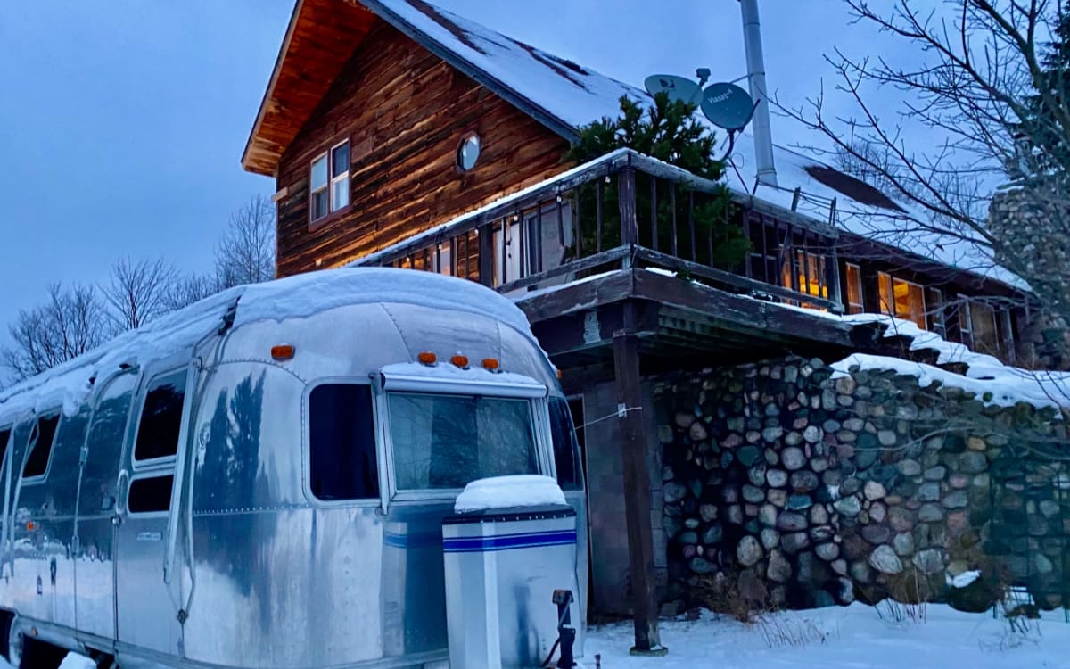 🔥RGarges UpNorth Vintage Airstreams On 5 Acres!🔥, Alanson, MI