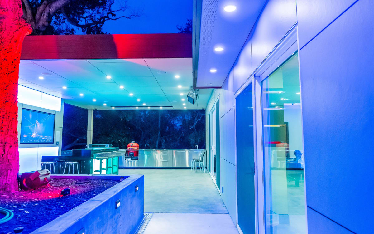 Modern Indoor/Outdoor Bar Event/Entertainment/view House, Los Altos