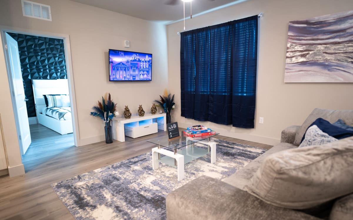 NEW Luxury 2/2 Condo Near Disney, Davenport, FL OffSite Peerspace