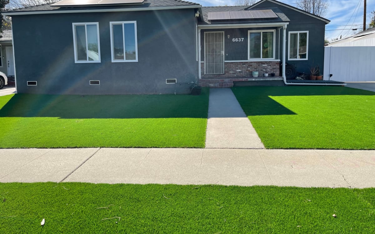 San Fernando Valley House with a Pool, Reseda, CA Production Peerspace