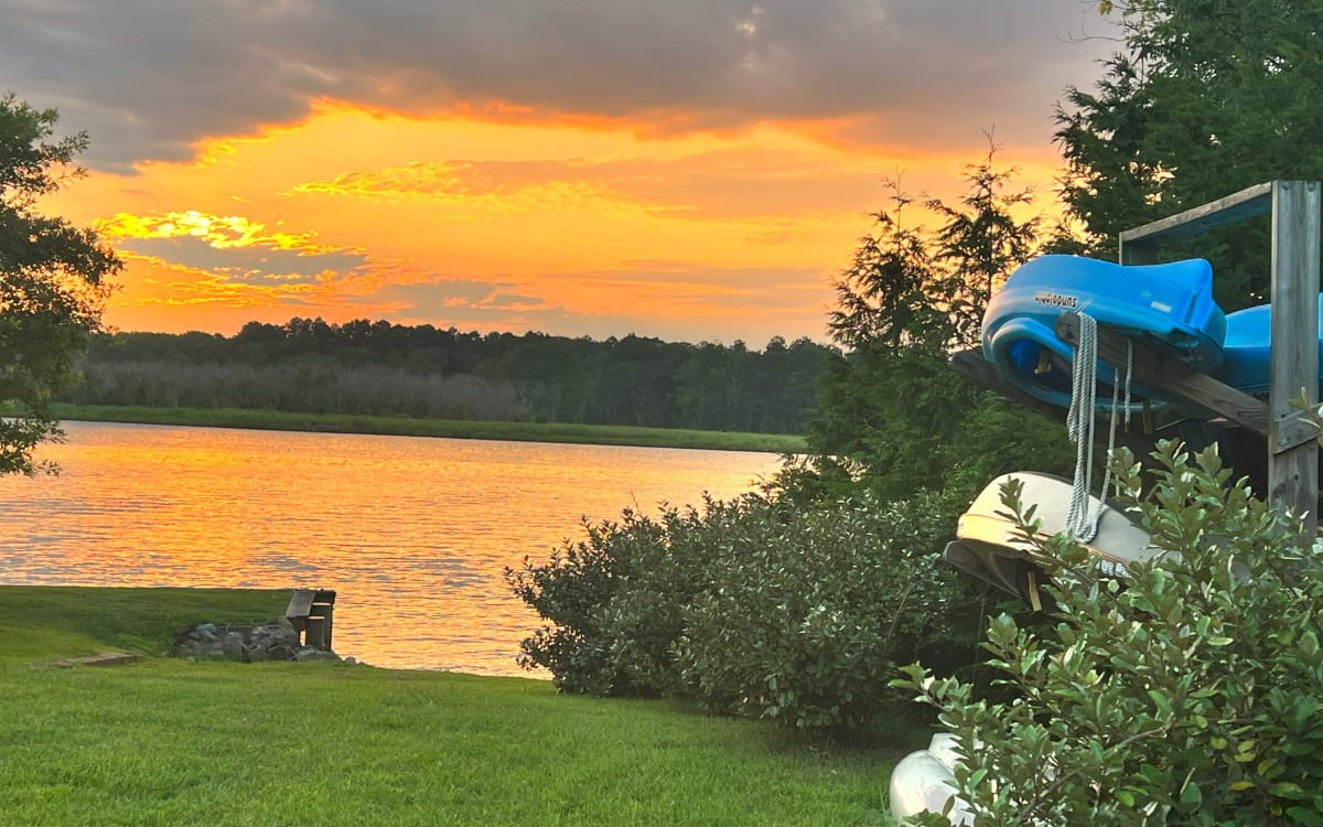 Scenic Riverside Home with Tiny fishing house and dock, Preston, MD