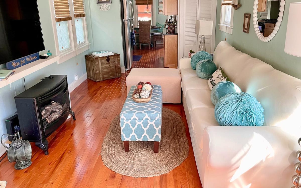 Historical 1920's Beach Cottage on Iconic Dollhouse Row!, Ocean City