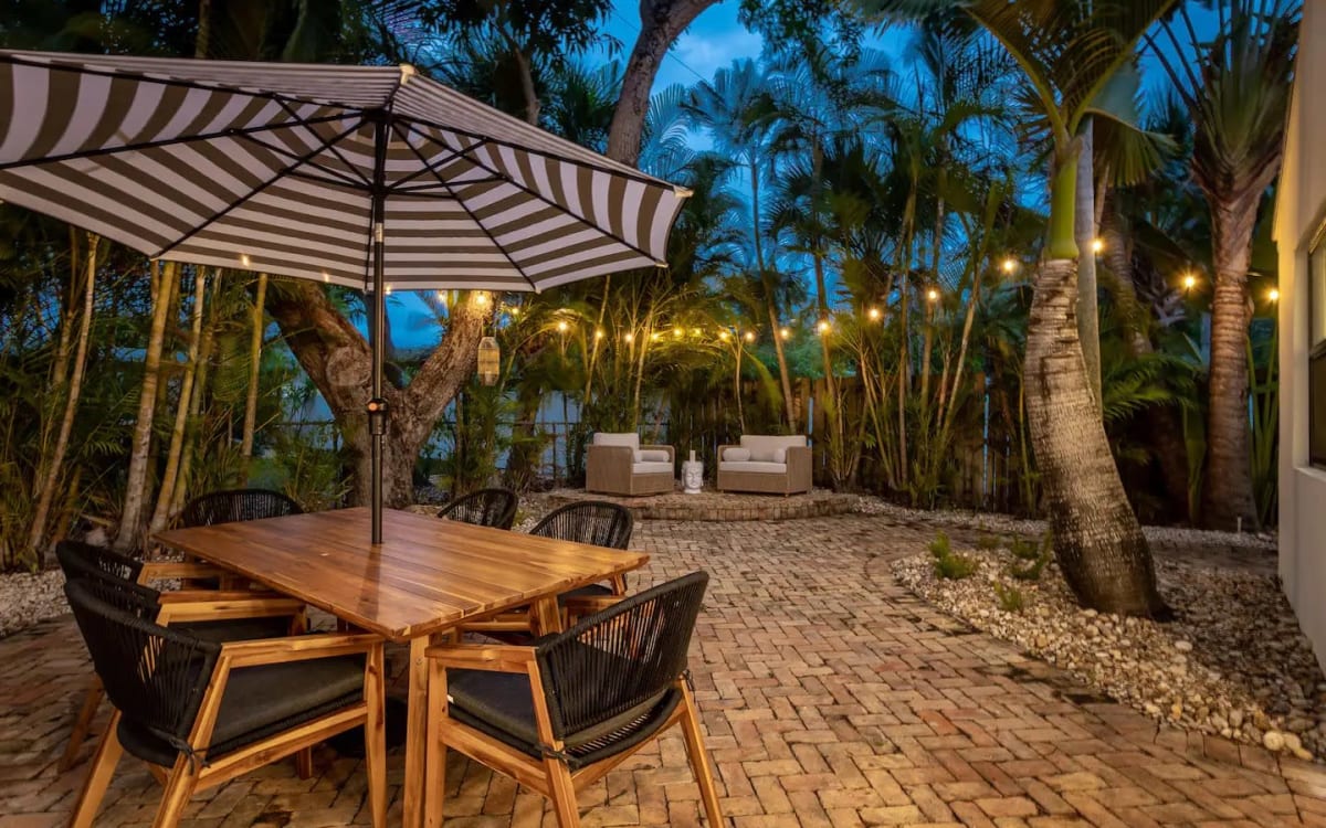 Downtown chic one level home with front and backyard seating, Delray Beach, FL Event Peerspace