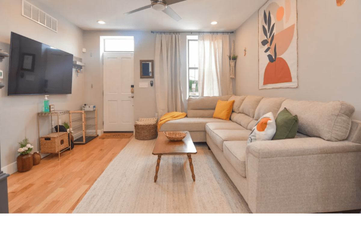 Beautiful Home w/ Rooftop Deck Near Johns Hopkins, Baltimore, MD