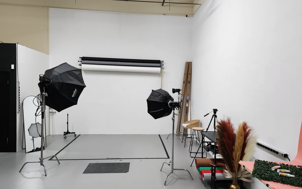 KC Photo and Film Studio, Bakersfield, CA Production Peerspace