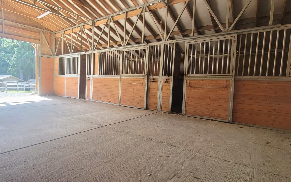 Equestrian Barn in Historic Hobart, Maple Valley, WA Production