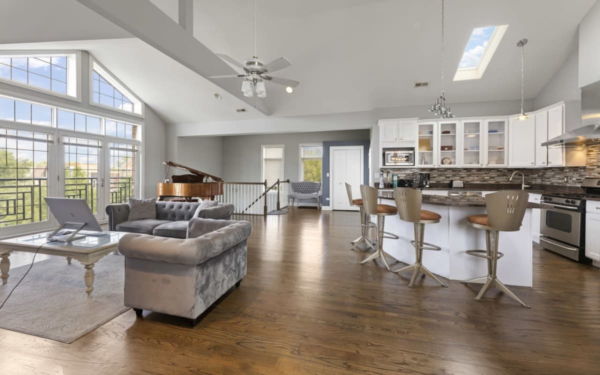 Bronzeville Penthouse, Chicago, IL Event Peerspace