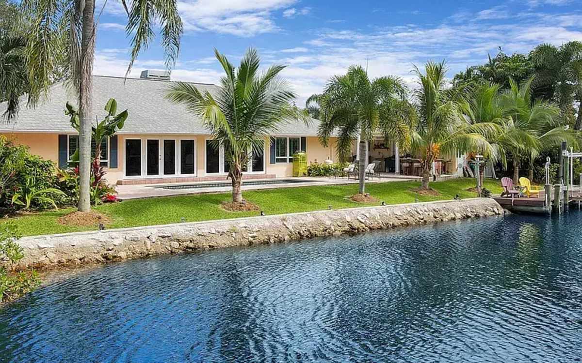 Waterfront Tropical Luxury Home with Heated Pool, Jupiter, FL