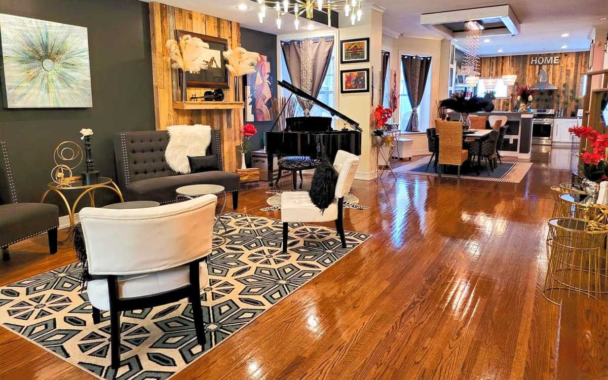 Catch a Pure Vibe in this Bronzeville Beauty, Chicago, IL Event