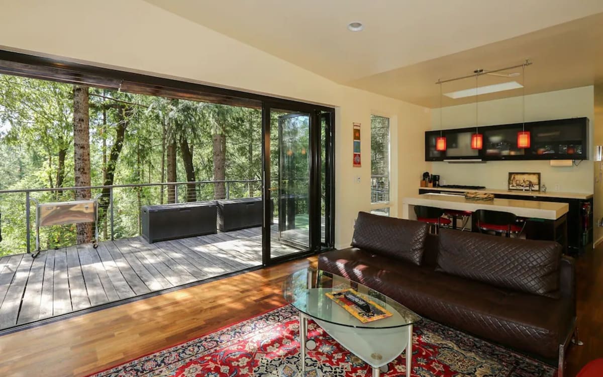 Secluded 'Green' AwardWinning Contemporary Lakefront Home, Grass