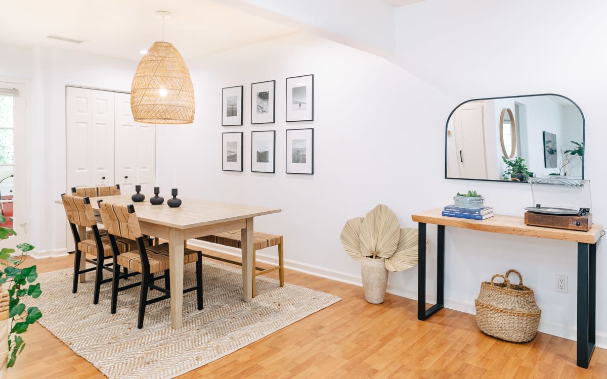 Mission Hills Open Concept Condo, San Diego, CA OffSite Peerspace