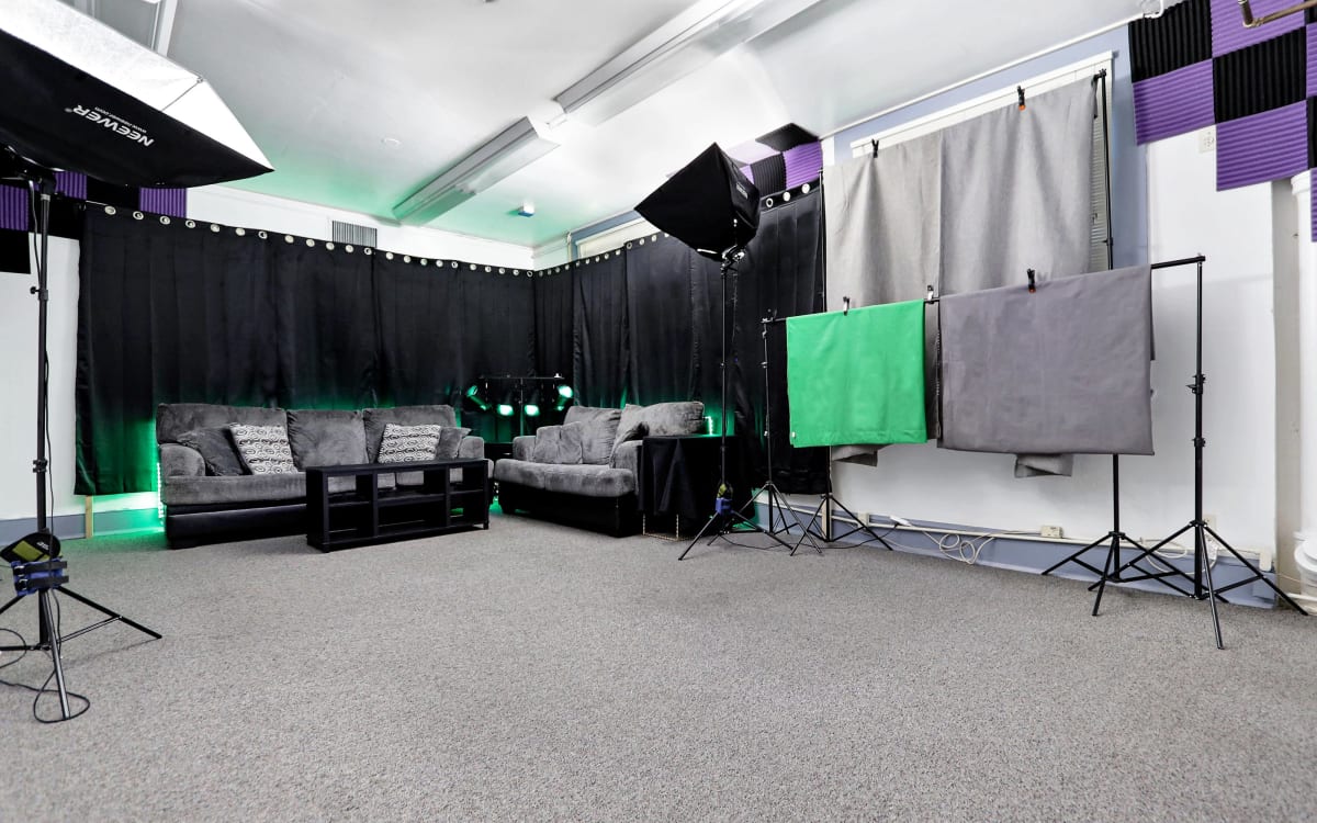 Downtown Studio, Multiple Sets, Extra Equipment is Available
