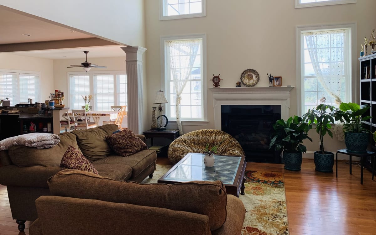 Pastoral single family house with natural ponds view, Clarksburg, MD Production Peerspace