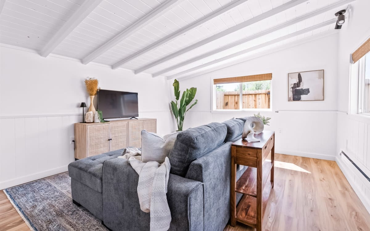 Fully remodeled, modern, private cottage in Spokane Valley. Tons of