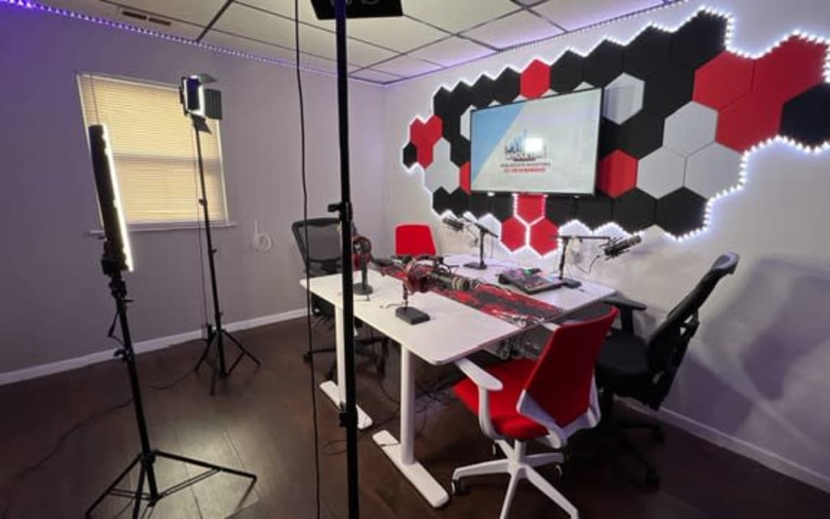 Podcast Recording Studio In South Suburbs, South Holland, IL