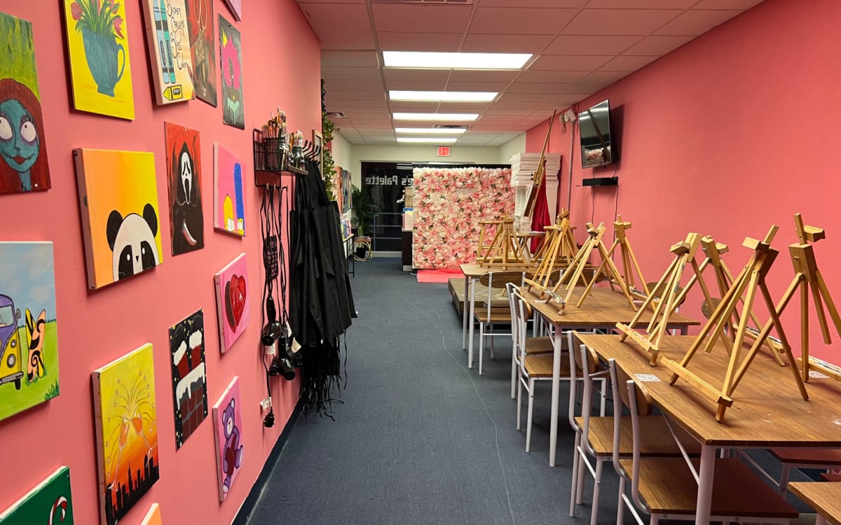 Artsy , spacious party/ event venue in Pinellas, Largo, FL Production