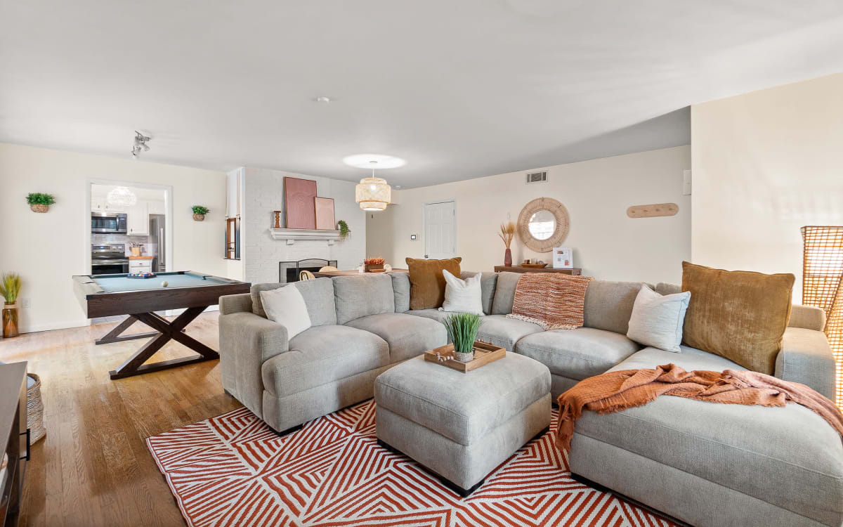 Cozy Dallas Oasis with Pool, Firepit, HotTub, BBQ, Games, Pool Table