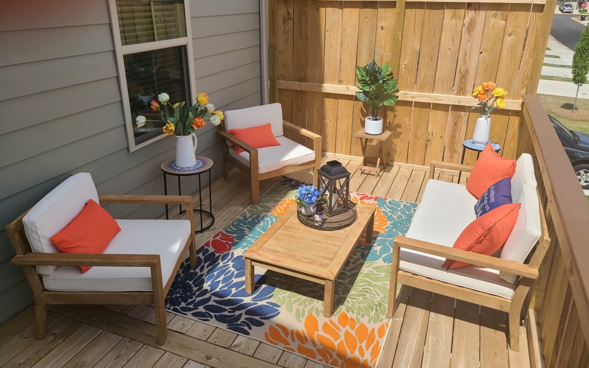 Woodruff Rd Townhouse, Greenville, SC Production Peerspace