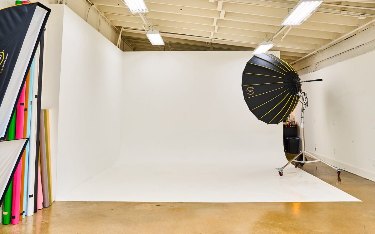 CloseUp Crew Productions Beautiful Burbank studio with cyc wall