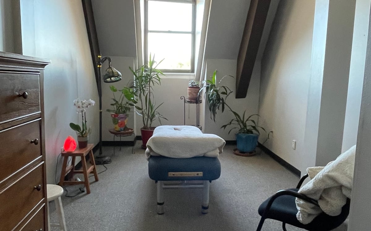 Bright, Calming Wellness Studio, Quincy, MA Production Peerspace