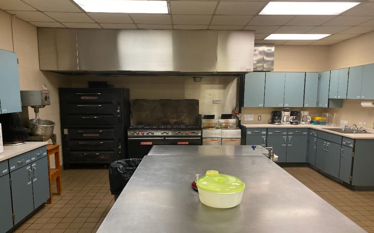 small commercial kitchen for rent near me