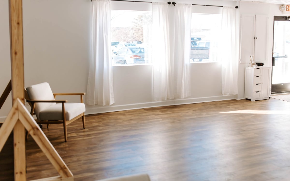 Quaint urban naturally lit photography studio, Lakeville, MN