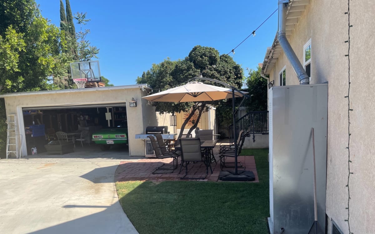 Cozy Suburban House, Van Nuys, CA Production Peerspace