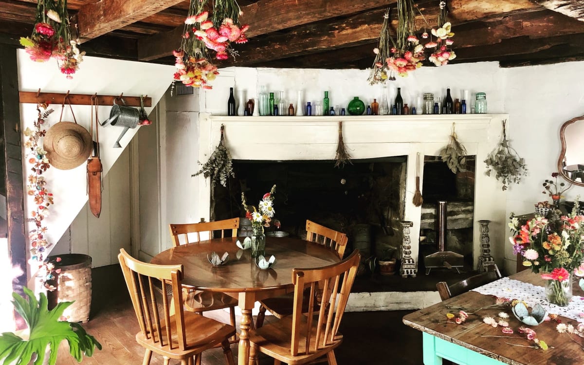 Charming Antique Cottage & Hobby Farm, Redding, CT OffSite Peerspace