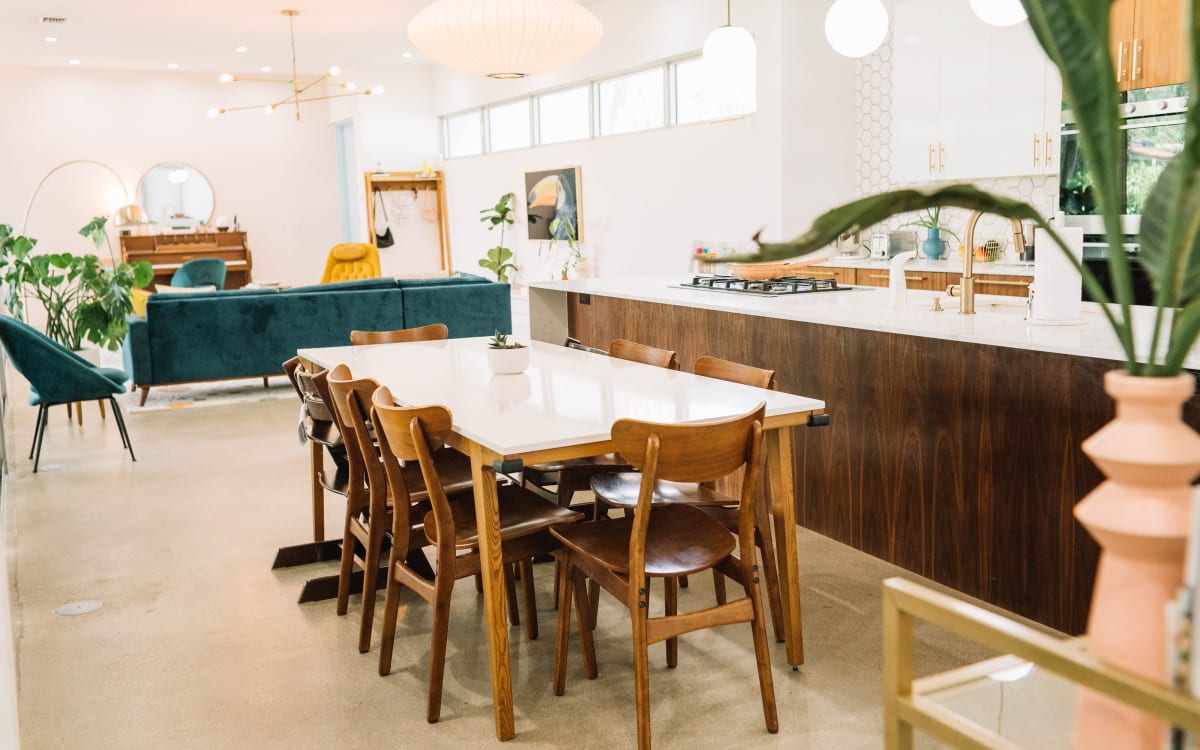 MidCentury Modern House with Big Yard and Kids Playhouse, Hallandale