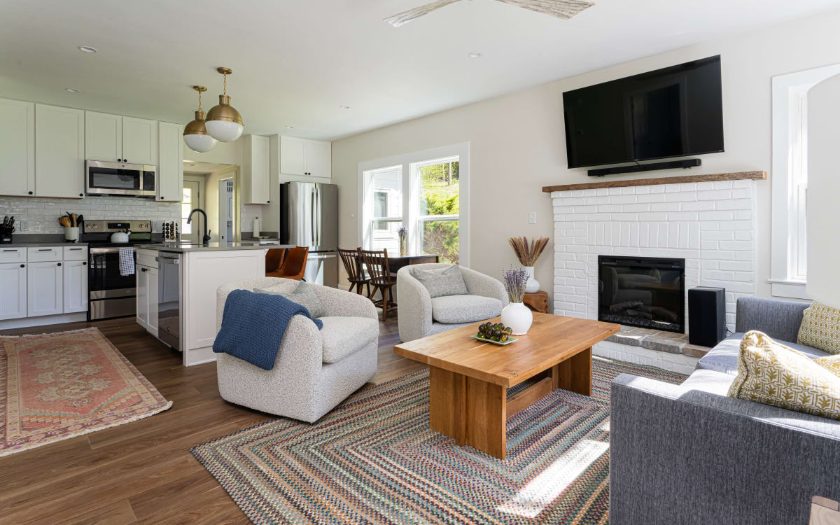 Idyllic Asheville Countryside Home on 70+ Acres, Mars Hill, NC