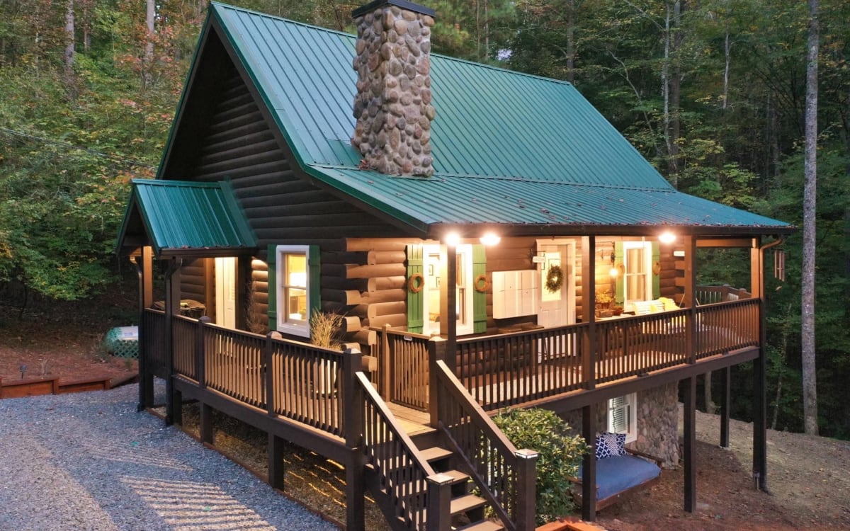 Cozy log cabin with stream in the mountains, Ellijay, GA | Production