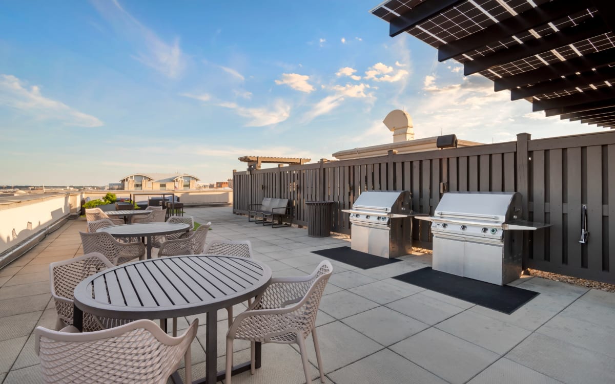 Beautiful Rooftop with Views Ideal for Entertaining, Washington DC