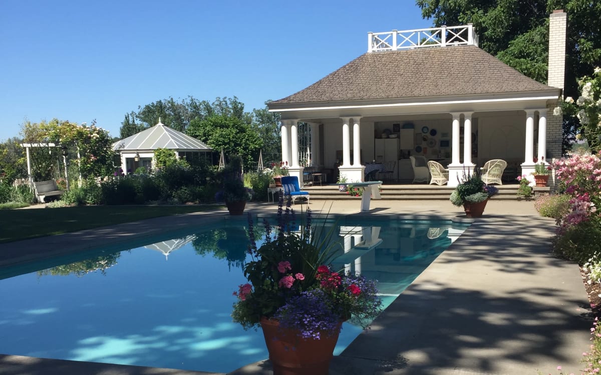 Historic Rural Mansion Garden, WAPATO, WA Production Peerspace