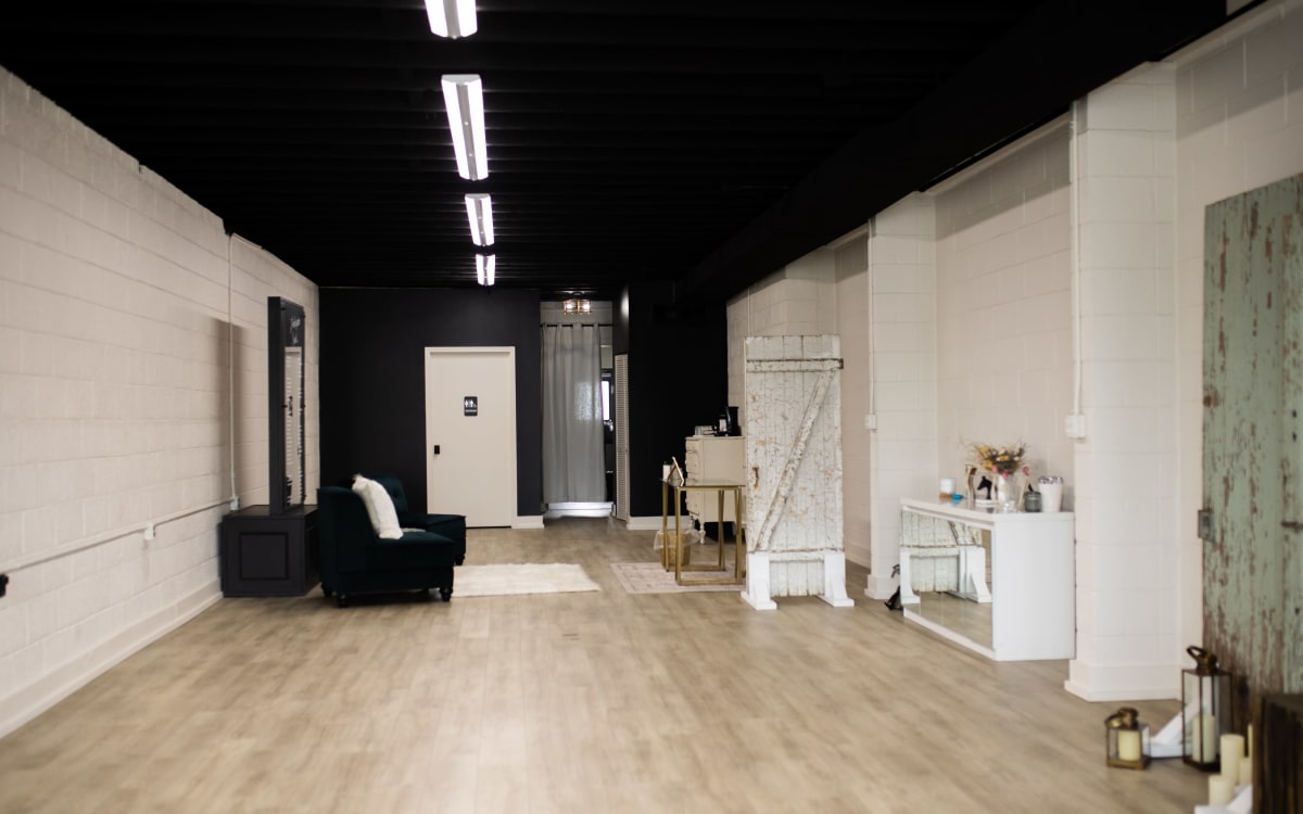 Downtown Ferndale natural light studio, Ferndale, MI Production