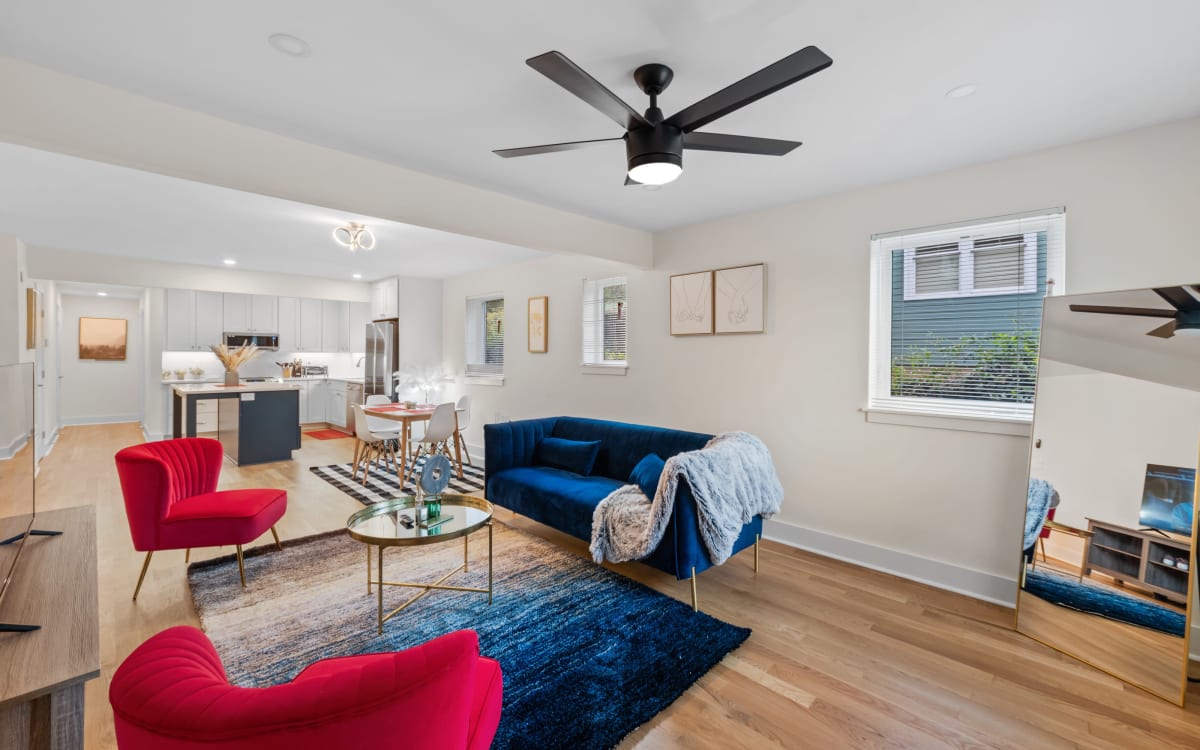 Vibrant, Modern and Stylish Townhouse in Atlanta. Soft Natural Light