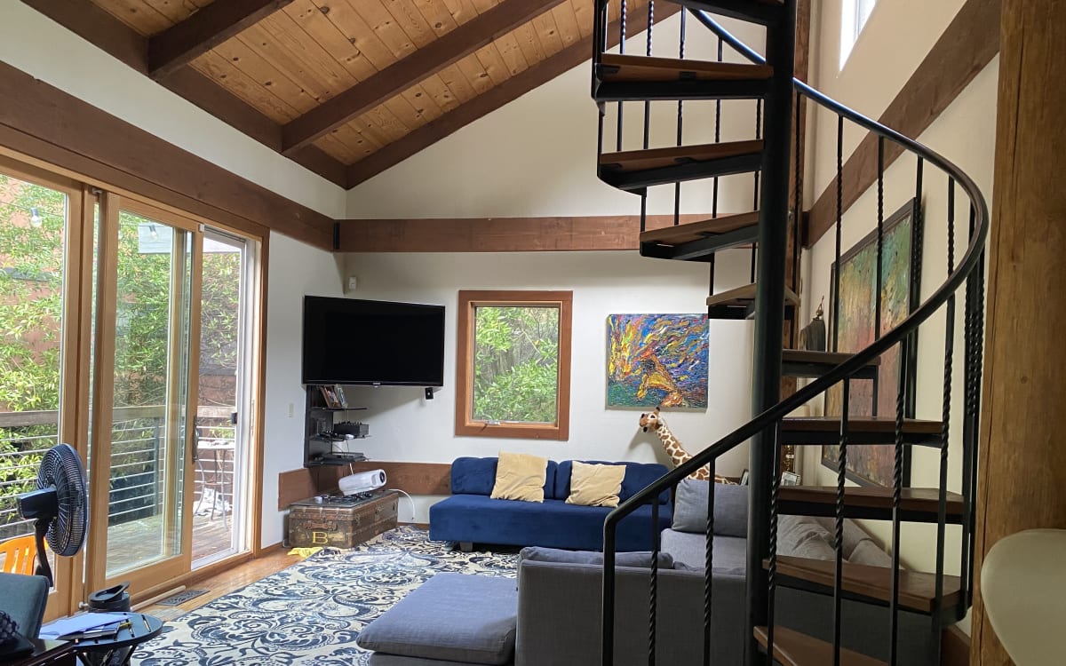 Serene Piedmont Pines Retreat with Mature Landscaping, Oakland, CA