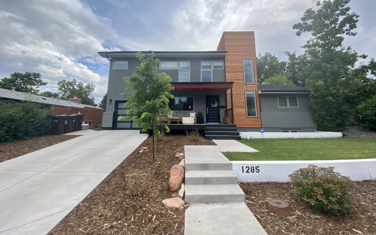 Modern Contemporary Home with Lots of Natural Light and Mountain Views