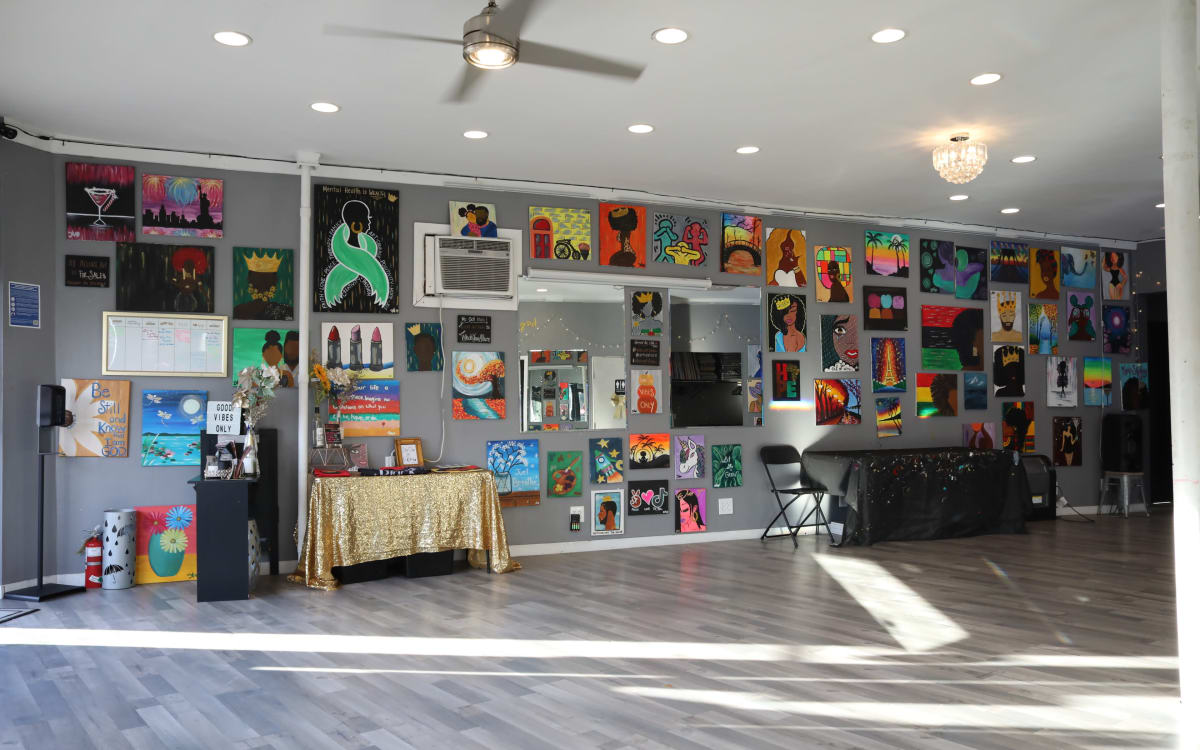 ALLURE Art Studio | Modern Urban Art Studio Space with Creative Artwork