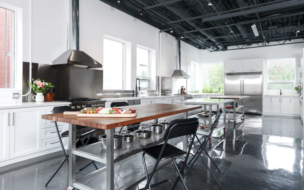 Open Concept Kitchen Studio, Toronto Production Peerspace